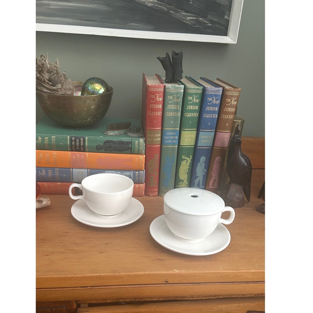 Starbucks 2004 At Home White Cups & Saucers Tea Steeping Lid‎ Coffee Normcore